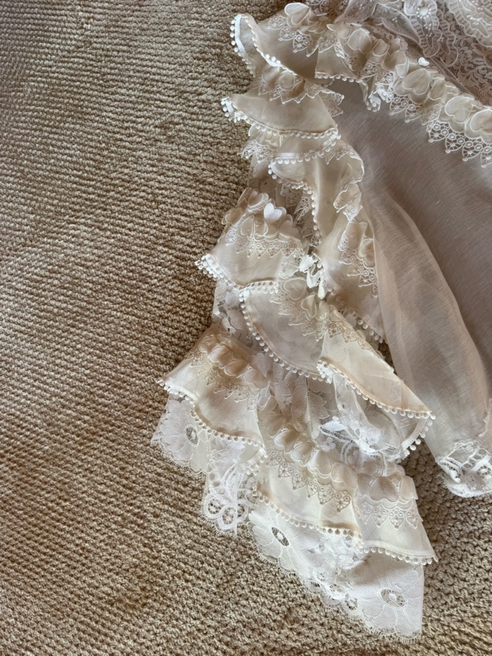 Zimmermann Crush Lace-Trimmed White Ruffle Linen-Silk High-neck Top - Picture 4 of 9